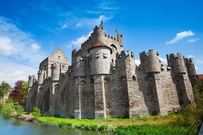 Ghent Scavenger Hunt and Highlights Self Guided Audio Tour - Your Ghent walk, stop by stop what to expect