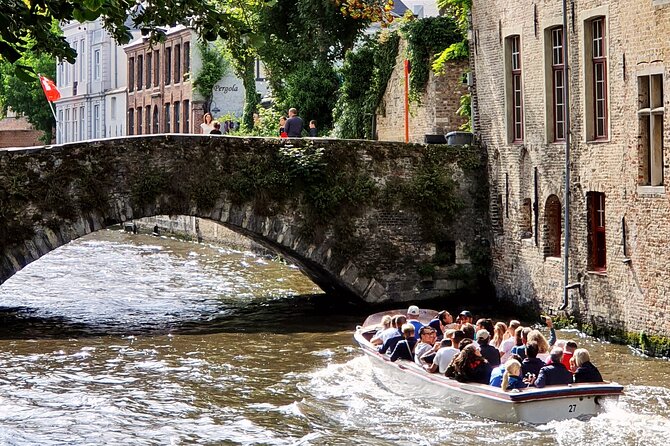 Guided boat trip and walk - Why this Bruges walk plus boat combo makes sense