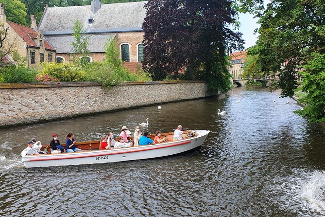 Guided boat trip and walk - Arentshof and the views you remember later