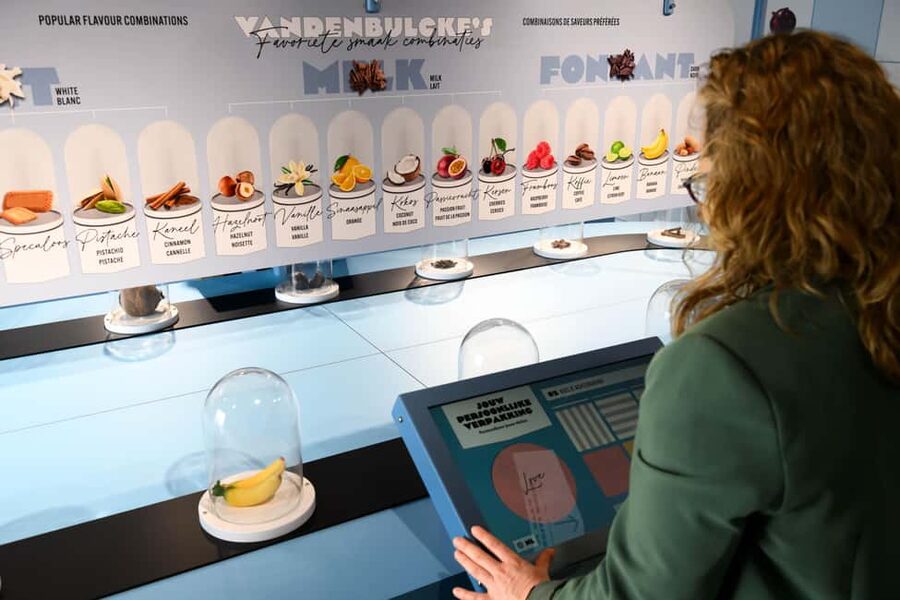 Heule: Chocolatier Vandenbulcke Chocolate Trail Tour - Interactive installations, videos, and real machines