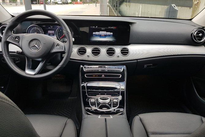 Luxury vehicle from Brussels airport to the city of Brussels - Small Details That Matter: Mobile Ticket, Private Group, and Service Animals