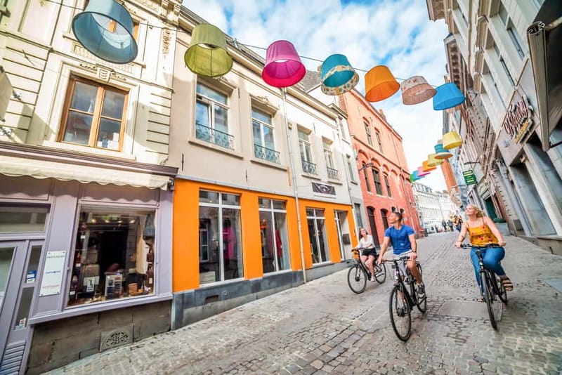 Mons : City Center Bike Rental for Sightseeing & Exploring - Classic bike versus electric bike, and what the e-bike deposit changes