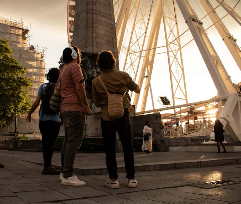 MUSIC TOUR OF BRUSSELS (SPANISH) - Independence anthems and African music influence at Mont des Arts