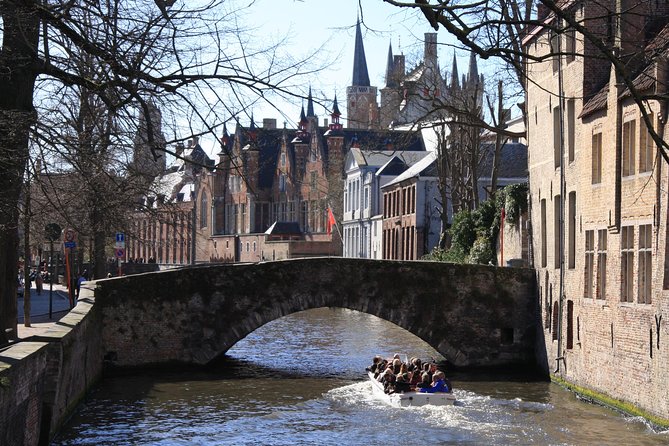 Photo Tour "Jan van Eyck" - A 2-hour Jan van Eyck photo route that keeps your brain out of the map