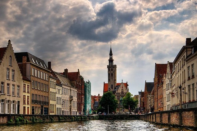 Private 3-hour walking tour of Bruges with official tour guide - Pickup, logistics, and meeting at the Markt without stress