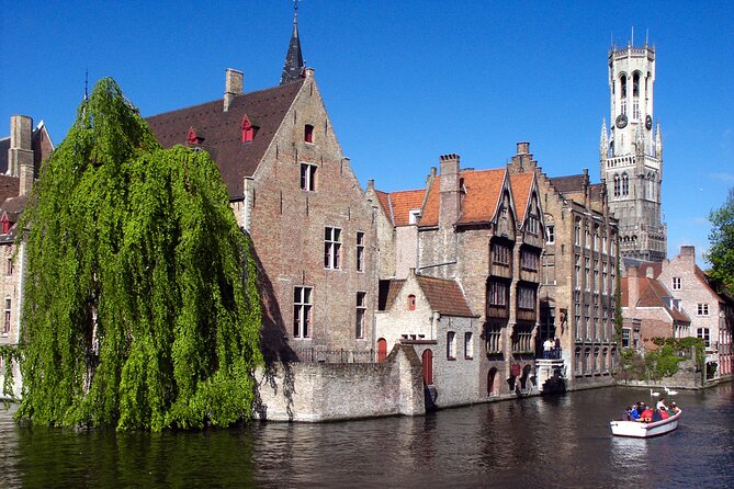 Private Arrival Transfer from Brussels Airport to Bruges with Business car - Timing tips for your Bruges check-in day