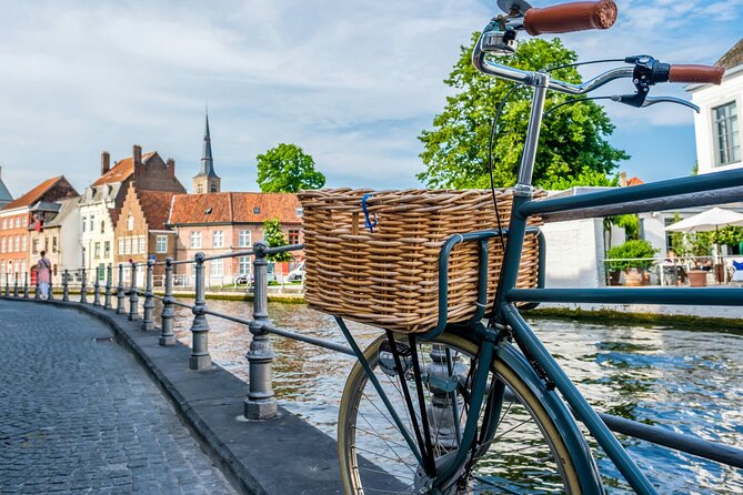 Private Bruges 3.5-Hour Guided Bike Tour: Discover Hidden Gems - Why biking Bruges beats walking every time