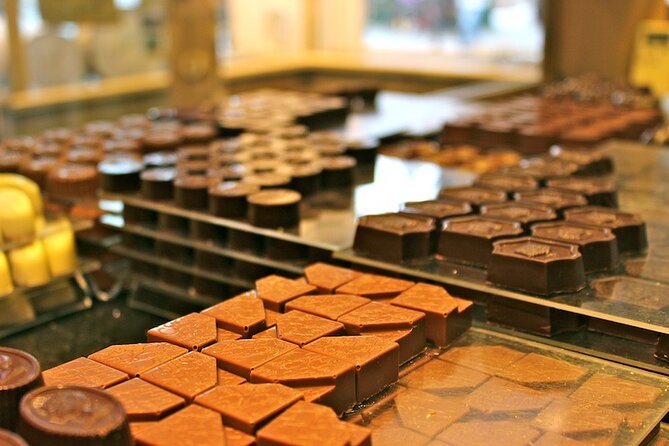 Private Bruges Food Tour: 8 Tastings of Local Delicacies - Diksmuids Boterhuis: meat and cheese as a luxury starter