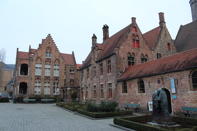 Private Bruges’ Iconic Sites and Chocolate Tasting Tour - Key highlights before you go