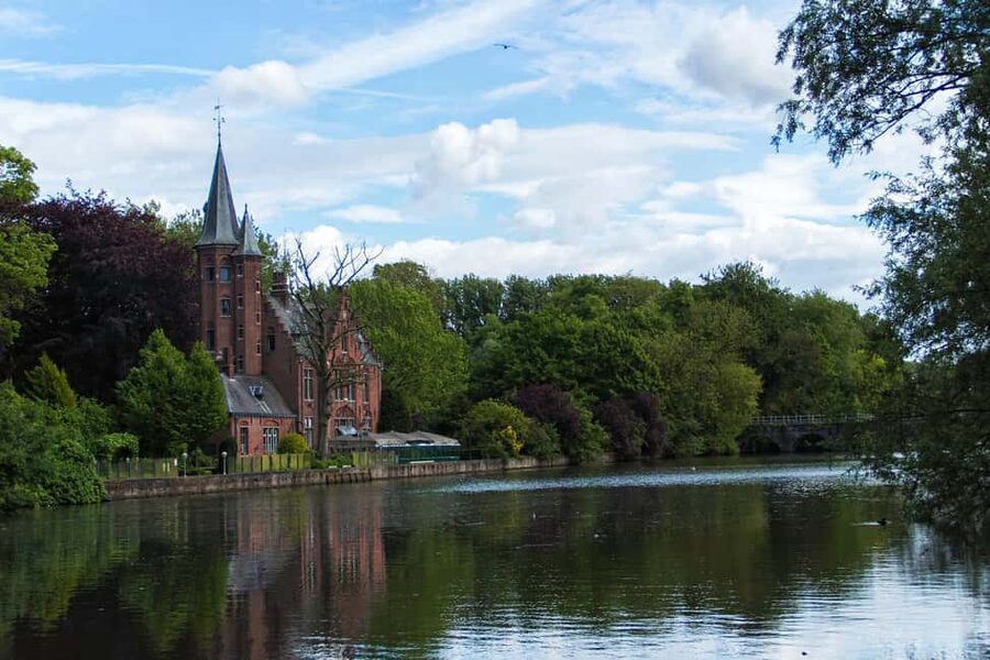Private Bruges Landmarks & Hidden Gems Tour from Brussels - A private Bruges day trip that trades crowds for control