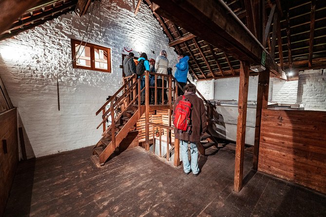 Private: Discover Brussels beer & breweries by a young local (incl. chocolate) - Group size, private pacing, and interaction level