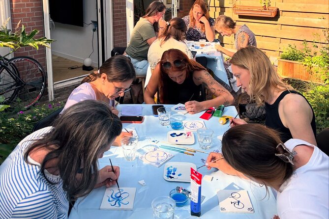 Private Souvenir Creation in Dutch Delft Blue from Netherlands - Group Size, English Guidance, and the Pace You’ll Feel