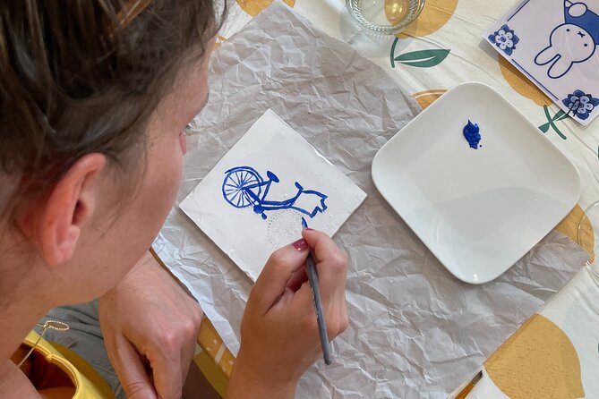 Private Souvenir Creation in Dutch Delft Blue from Netherlands - Who This 90-Minute Class Is Perfect For