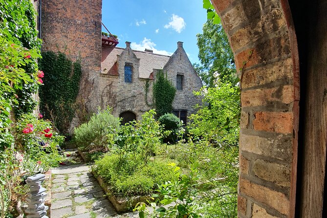 Private tour: From your hotel + see the Madonna of Michelangelo - De Halve Maan Brewery: How an Underground Pipeline Protected the City