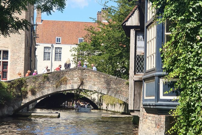 Private tour: From your hotel + see the Madonna of Michelangelo - Onze-Lieve-Vrouwekerk: The Michelangelo Madonna and Child Moment