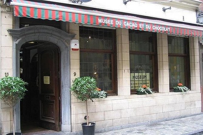 Private walking tour : Brussels historical city center Half Day - The Royal Palace area: finishing strong back where you started