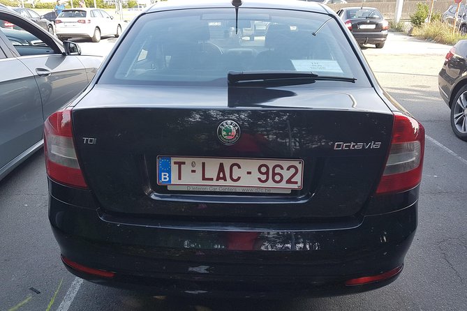 Standard vehicle from Brussels airport to city of Antwerp - Café Java at Brussels Zaventem: the pickup moment that makes or breaks it