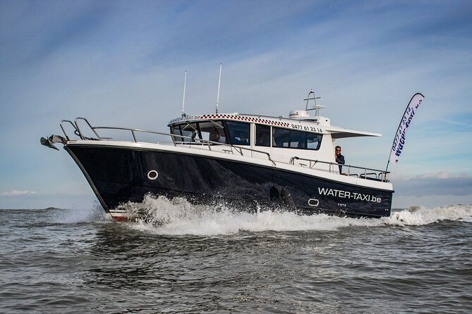 Sunset cruise - The yacht setup that keeps the evening easy