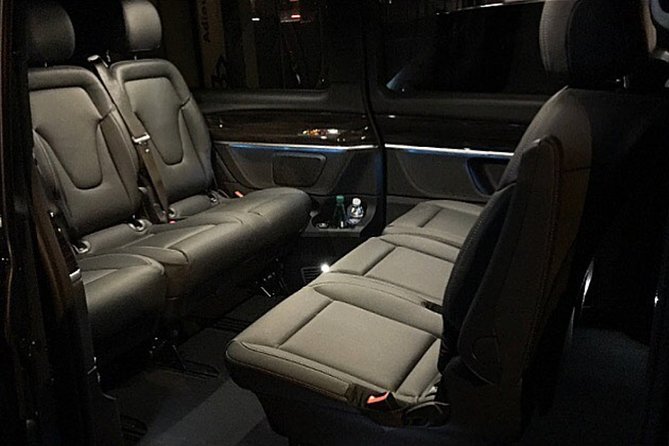 Taxi Charleroi Airport < - > Brussels - Charleroi Airport to Brussels, the transfer that keeps your day on track