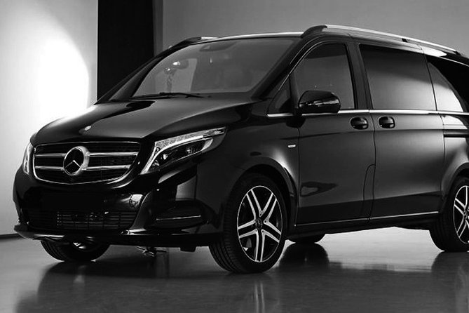 Taxi Charleroi Airport < - > Brussels - Private ride for groups up to 8, plus the ease of mobile ticketing
