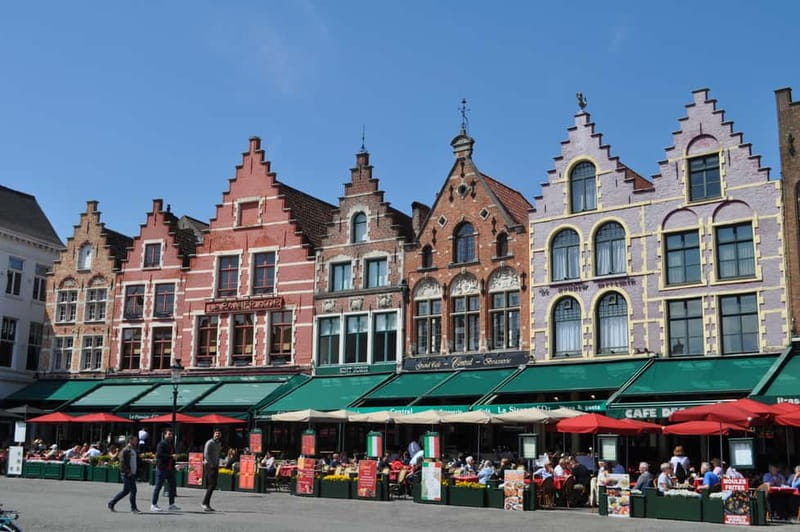Thé best chocolate in Bruges! Private tour! - Simon Stevinplein tasting: your second chance to compare