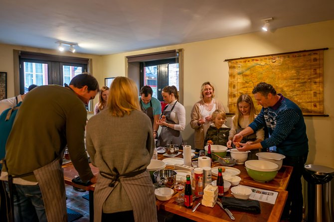 The Waffles 'n Beer Workshop in Bruges Centre - Meeting Point and Timing: Hoogstraat 10 to Back Again