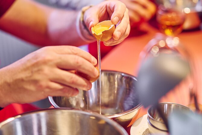 The Waffles 'n Beer Workshop in Brussels Centre - Cooking at your station: how the waffle class actually feels