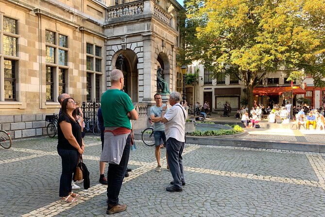 Walking Tour: Highlights of Antwerp - Vlaeykensgang: The Short Walk That Feels Like a Time-Skip