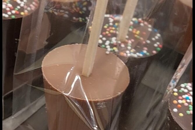 Walking Tour with Hot Chocolate and Chocolate Tasting - Groeningemuseum, Belfort, and De Halve Maan: Pick Your Adventure Level